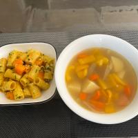 Rigatoni⭐️lentil and yellow capsicum soup